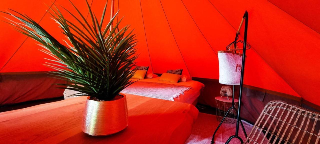 Fiertelmeers Boutique Glamping Hotell Ronse Eksteriør bilde